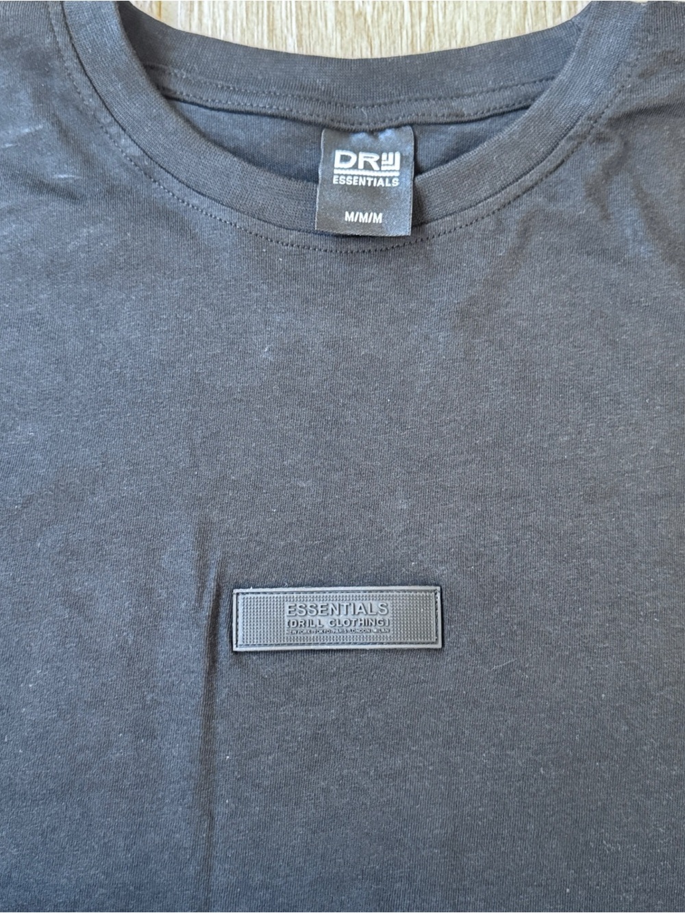 Black Essentials T-Shirt and Shorts Set M - Picture 5 of 11